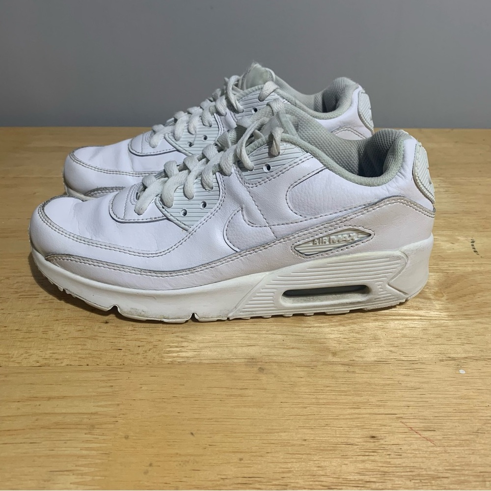 Nike‎ Air Max 90 Boys Athletic Running Shoes Sneakers CD6864-100 White Size 4.5Y